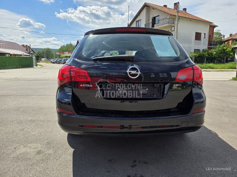 Opel Astra J, slika 6