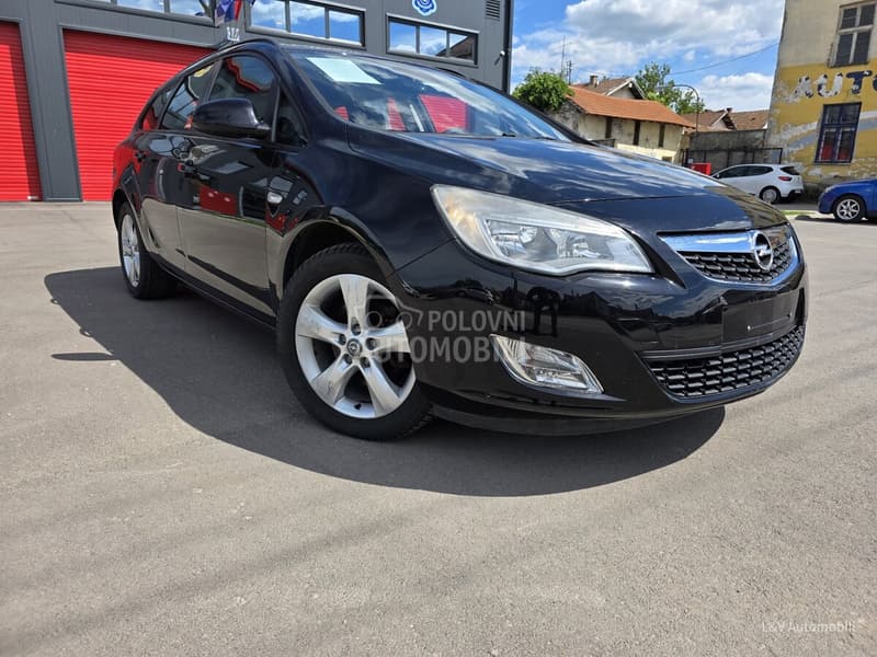 Opel Astra J, slika 10