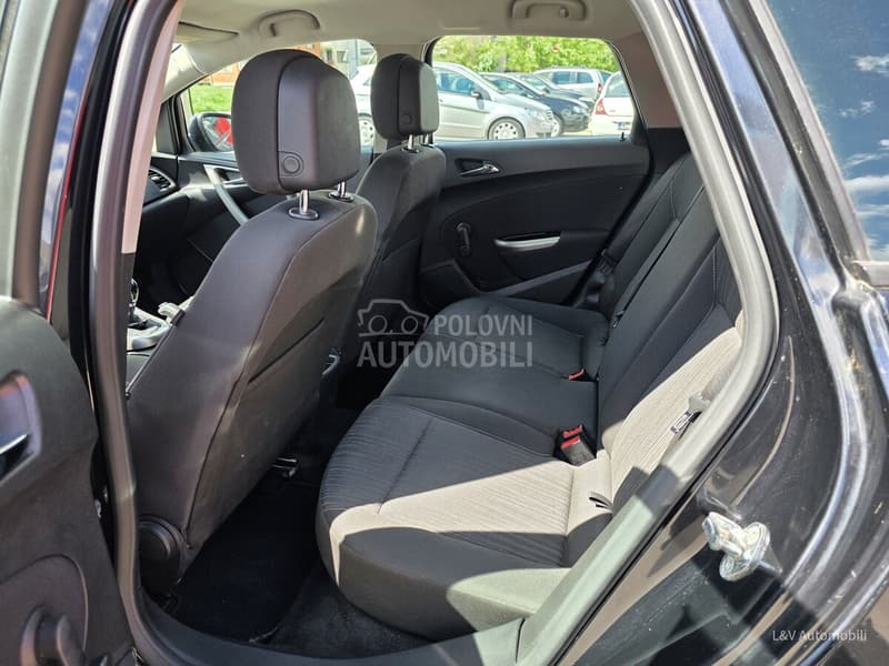 Opel Astra J, slika 12