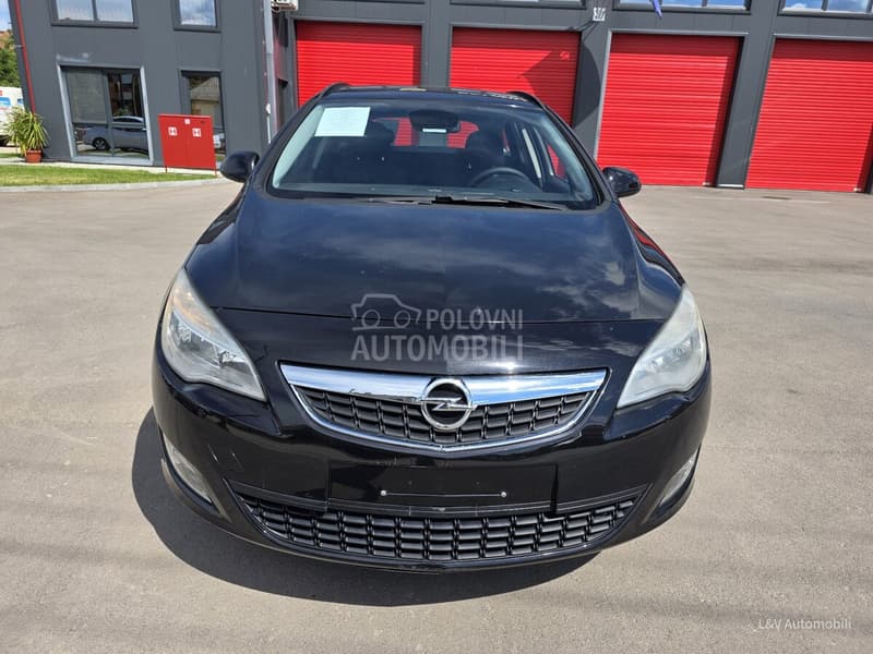 Opel Astra J, slika 2